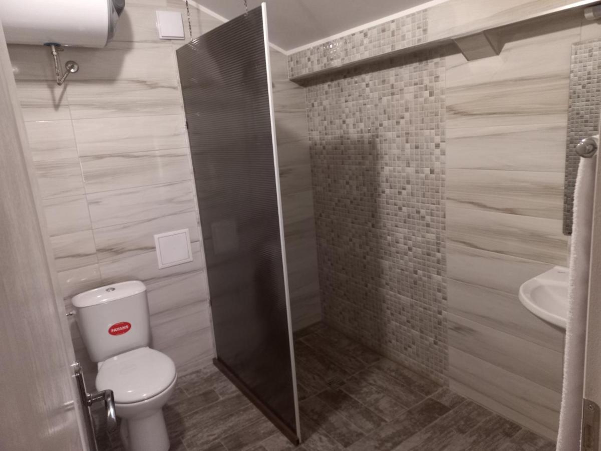 Стаи За Гости Toda Trojan Exteriér fotografie